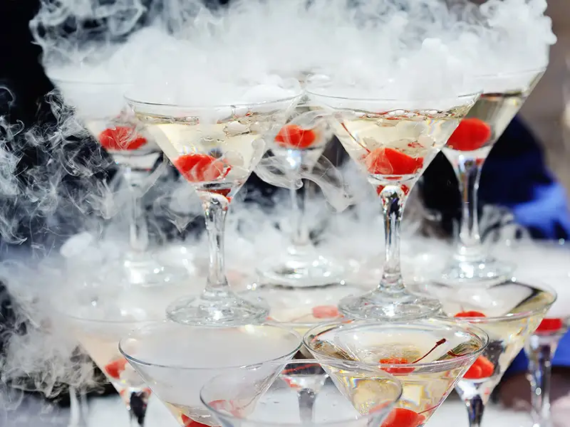 GALAVERNA SRL - Utilizzo di ghiaccio secco alimentare per la preparazione artistica di cocktail